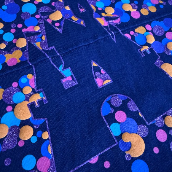 Disney Castle Graphic Spirit Jersey- Sz L - Picture 4 of 9